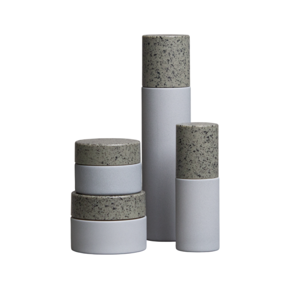 Conjunto 10 compuesto por dos botellas, y dos tarros del de viidrio. Catálogo de envases falemi